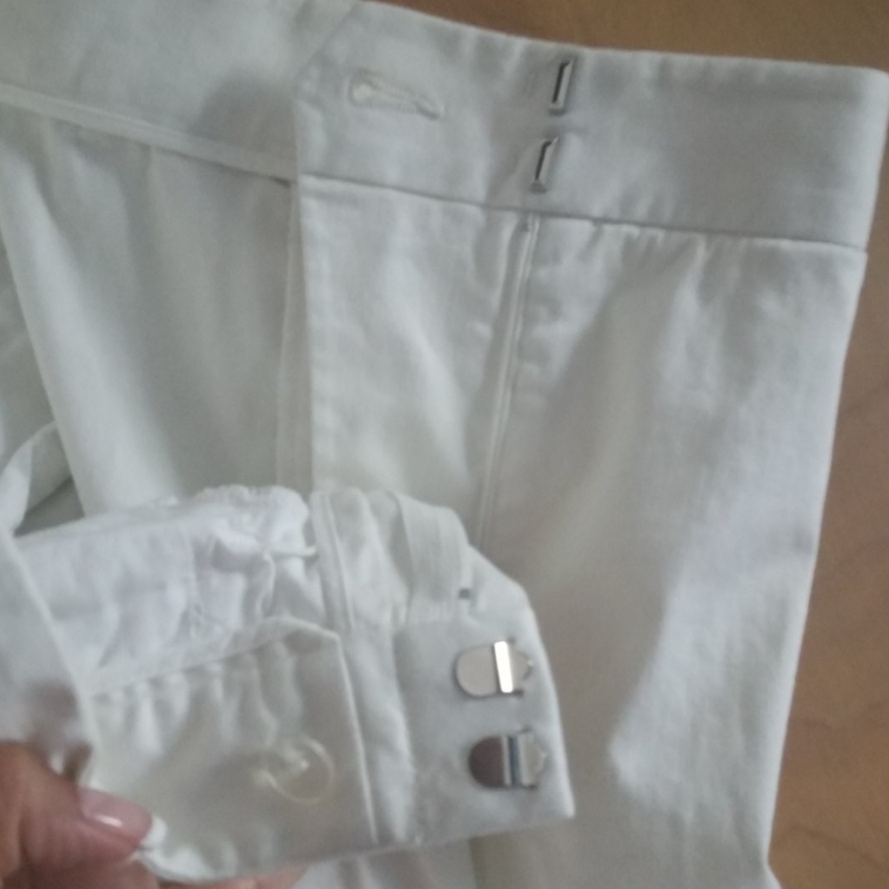 White capri - Picture 3 of 4